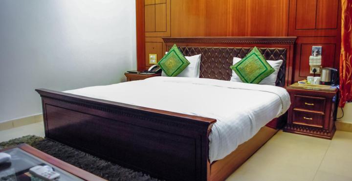 Treebo Shanta Inn ลัคเนา ภายนอก รูปภาพ