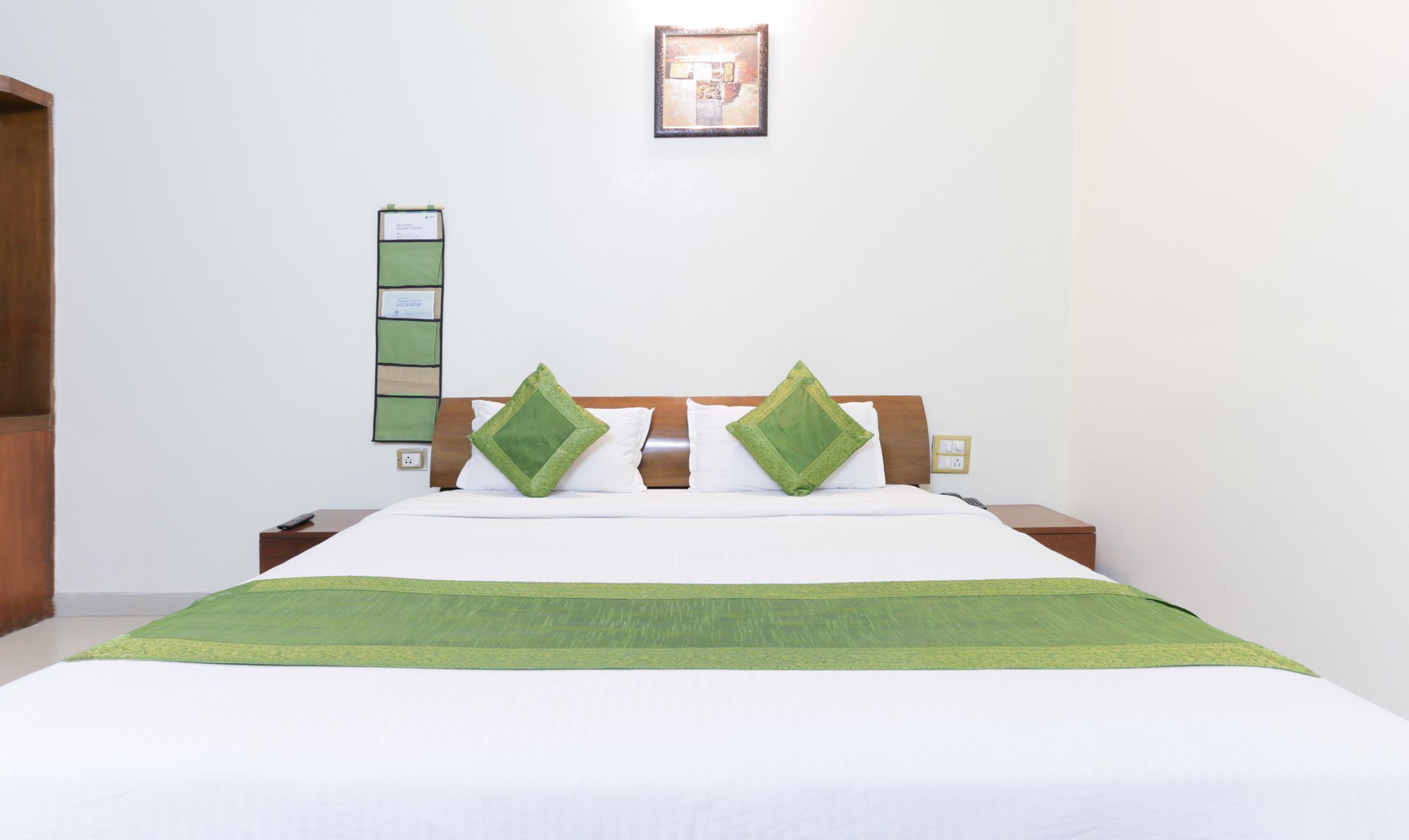 Treebo Shanta Inn ลัคเนา ภายนอก รูปภาพ